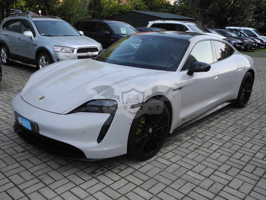 Porsche Taycan 2020