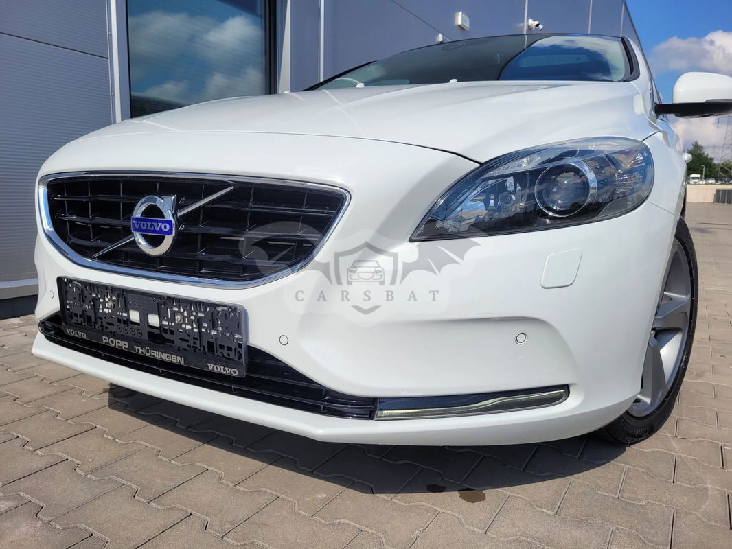 Volvo V40 II D2 Momentum 2013