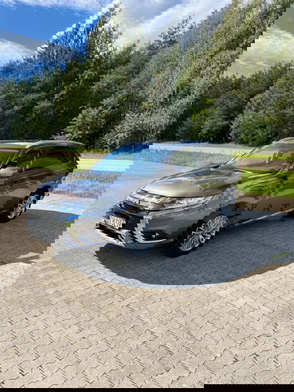 Mitsubishi Outlander III 2.4 4WD Plug-In Hybrid 2021