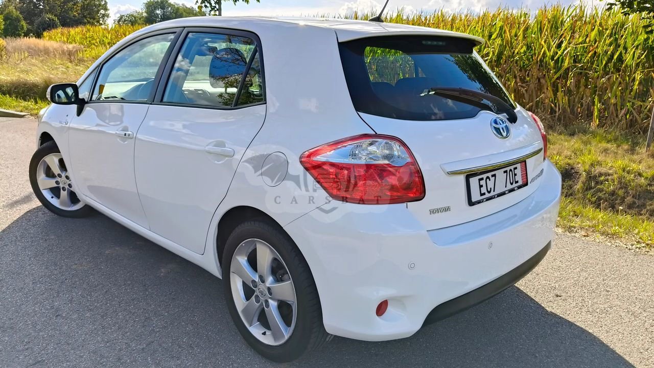 Toyota Auris I 1.8 HSD Luna 2011