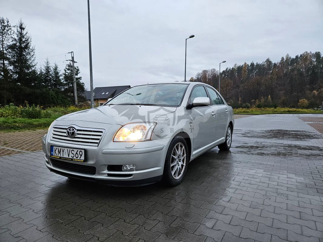 Toyota Avensis II 2.0 D-4D Luna 2004