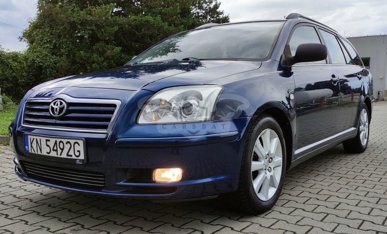 Toyota Avensis II 2.0 D-4D Combi Executive 2004