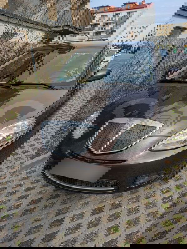 Lancia Ypsilon 2010