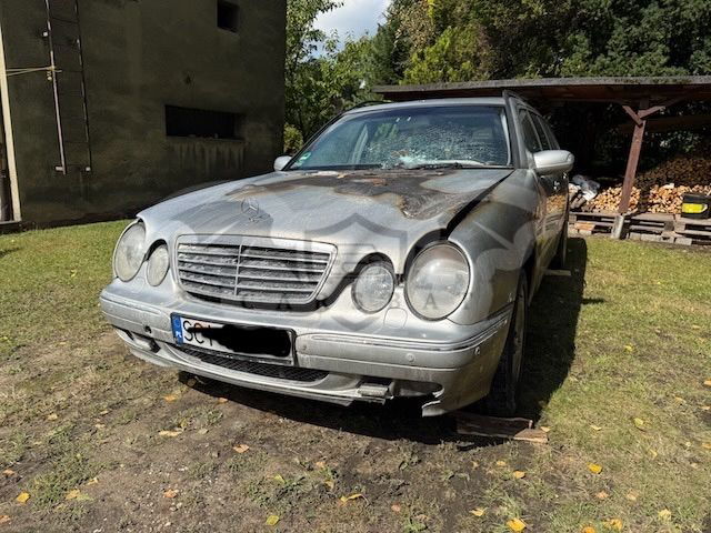 Mercedes-Benz E W210 2000