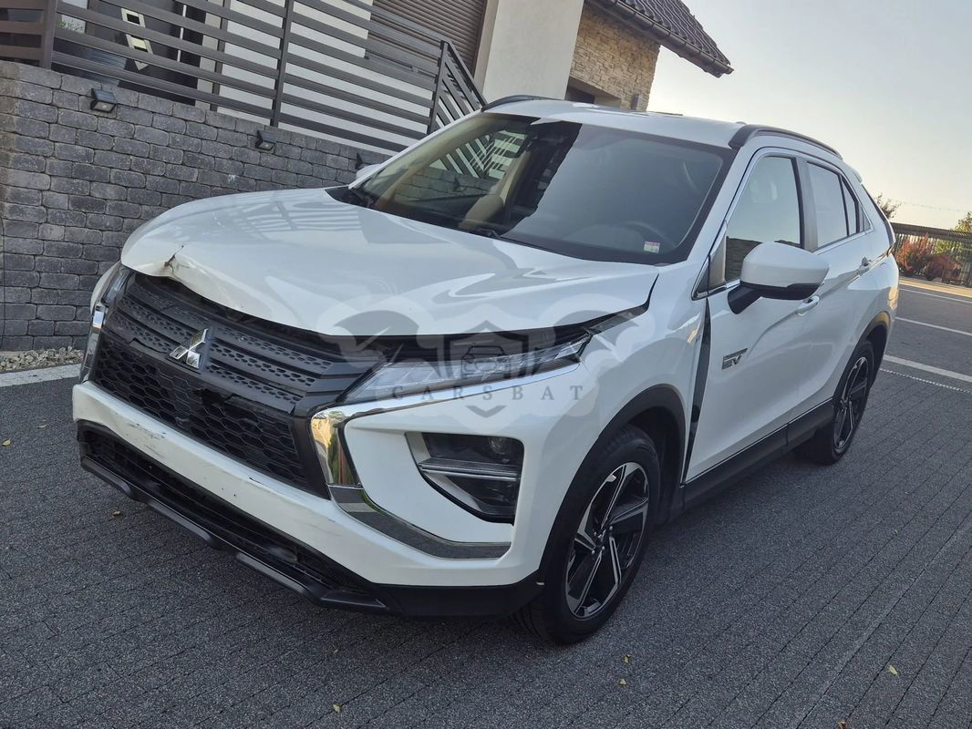 Mitsubishi Eclipse Cross Plug-In Hybrid 4WD Intro Edition 2022