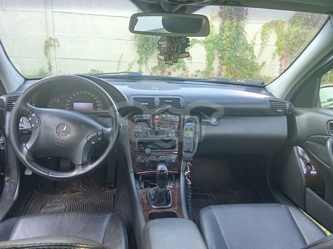 Mercedes-Benz C W203 220 CDI Avantgarde 2001