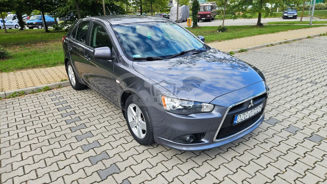 Mitsubishi Lancer IX 1.8 Intense 2010