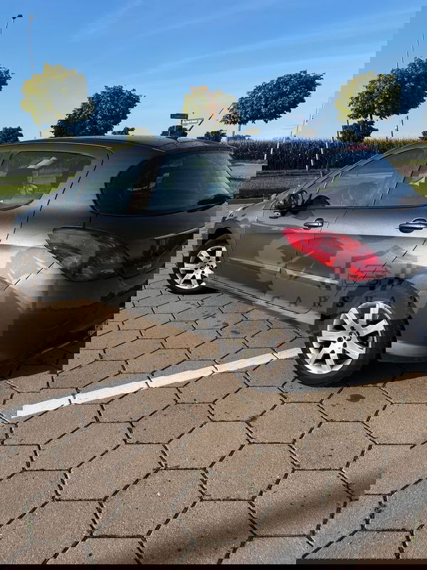 Peugeot 308 T7 2011