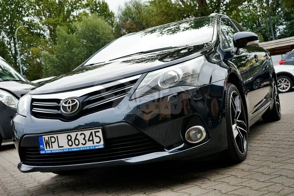 Toyota Avensis III 2.0 D-4D Sol 2012