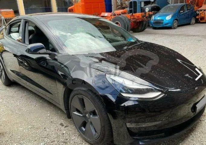 Tesla Model 3 Langstreckenbatterie Allradantrieb Dual Motor 2020