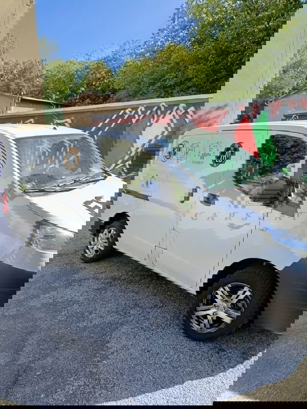 Nissan NV200 2016