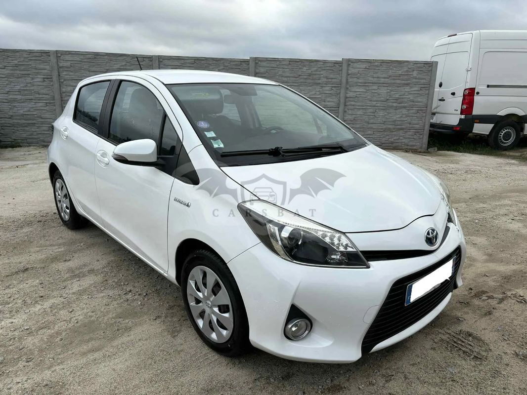 Toyota Yaris III Hybrid 1.5 VVT-i 2013