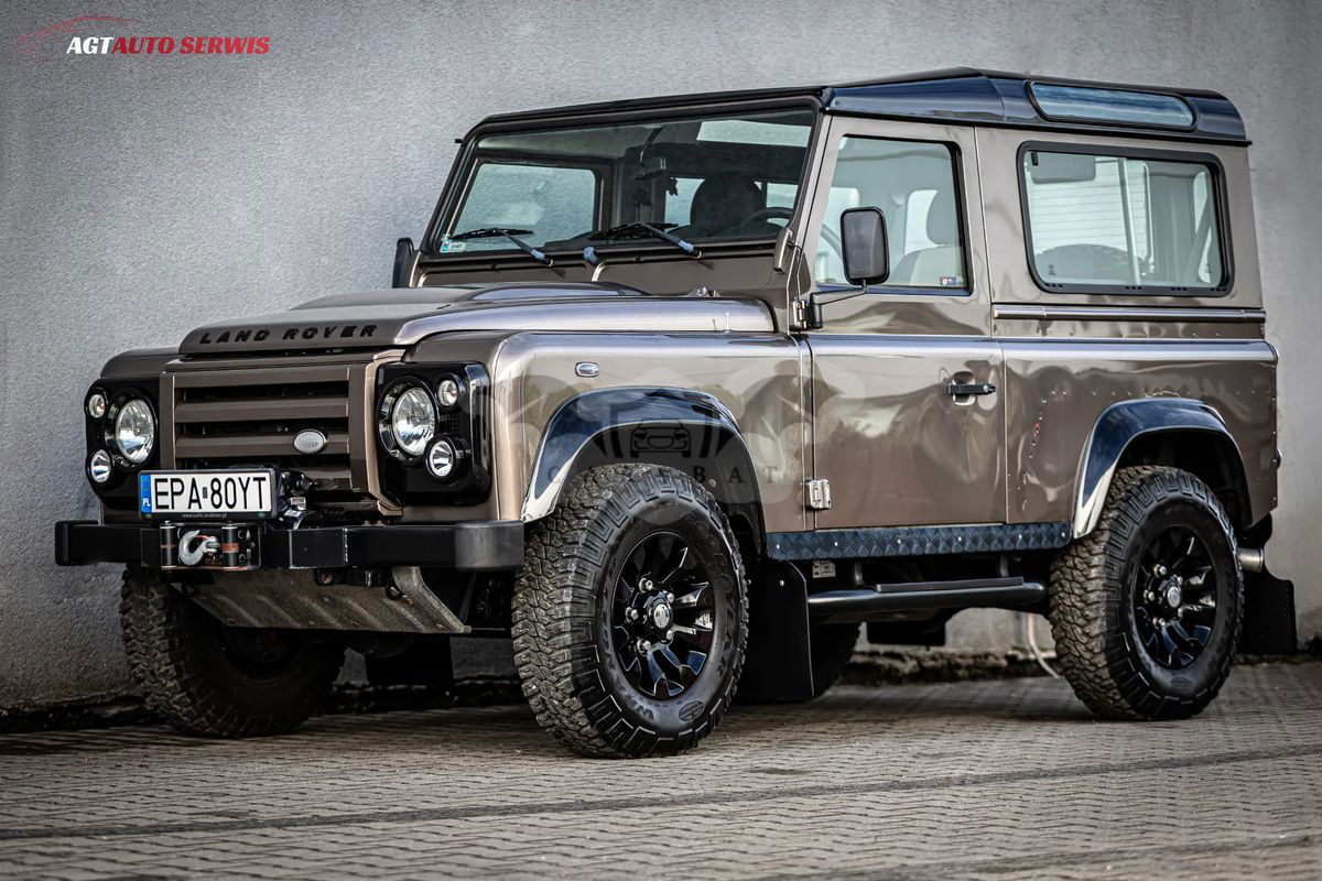 Land Rover Defender 90 2.4 TD4 SE 2011