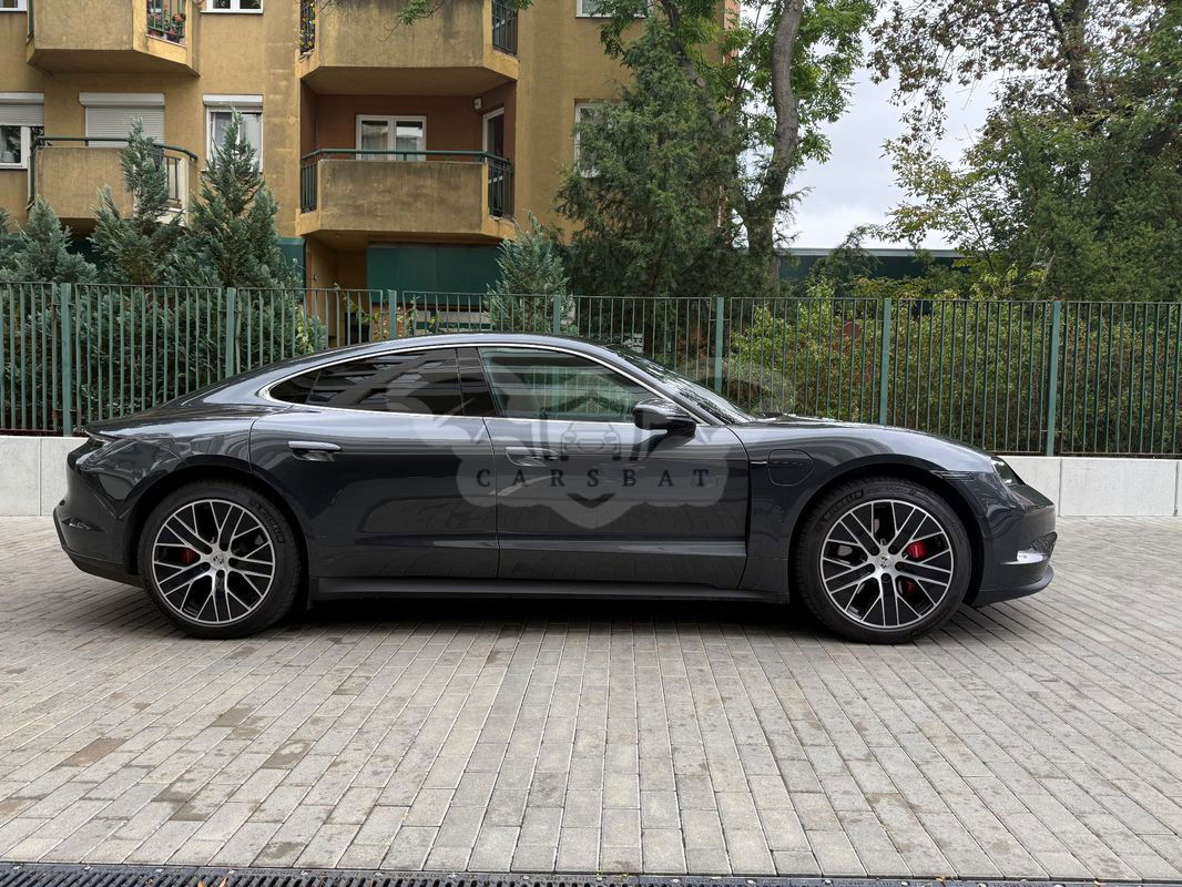 Porsche Taycan 89kWh 4S Sport Turismo 2024