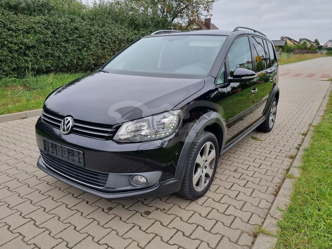 Volkswagen Touran II 2.0 TDI DPF Cross DSG 2011