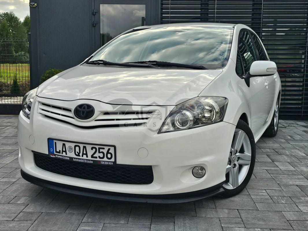 Toyota Auris I 1.6 Premium 2011