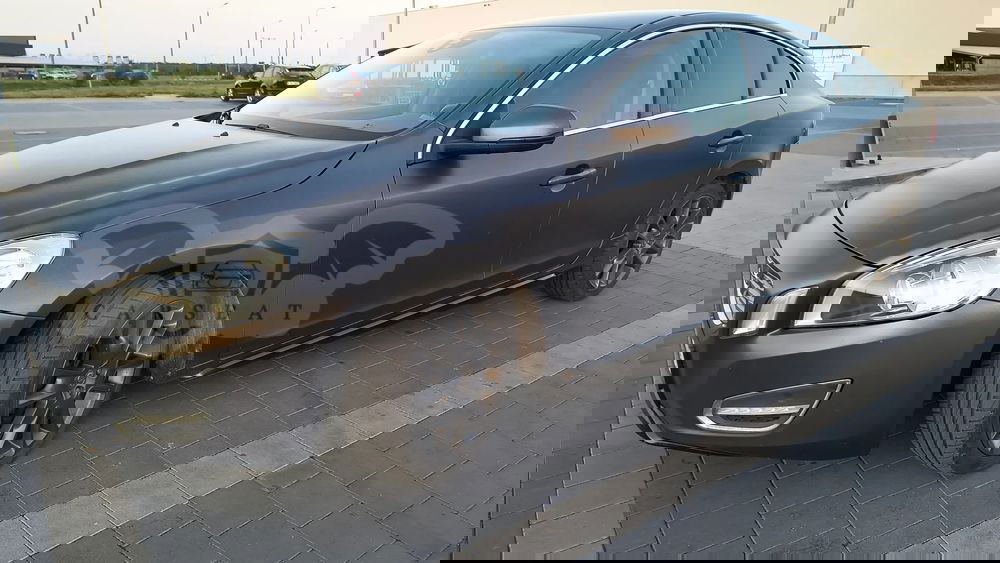 Volvo S60 II 2.0T Powershift Kinetic 2010