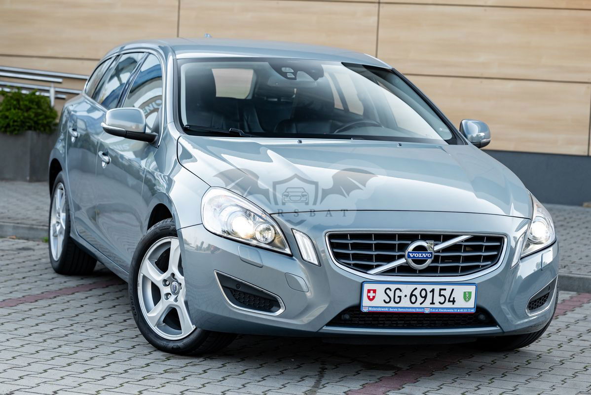 Volvo V60 I ver-d5 2011