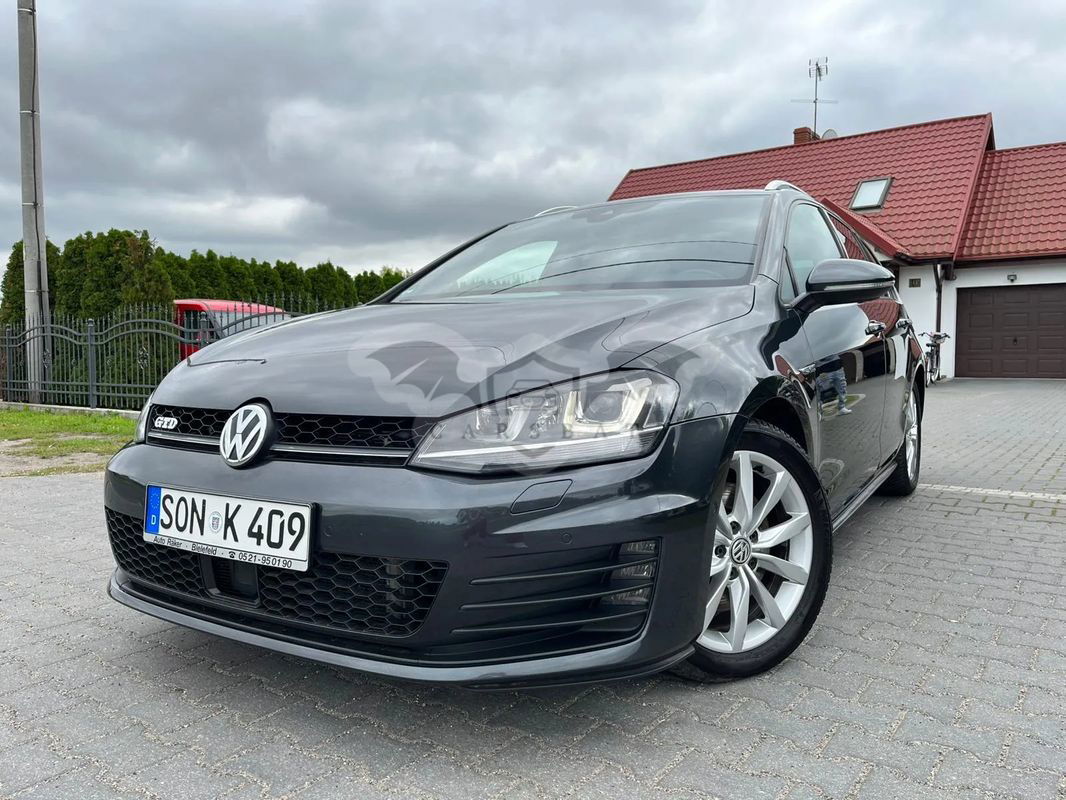 Volkswagen Golf VII Variant GTD 2.0 TDI SCR DSG 2016