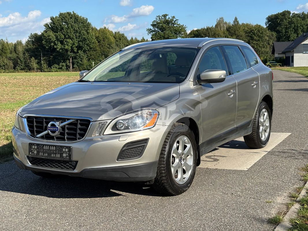 Volvo XC60 I D5 AWD Geartronic Momentum 2011