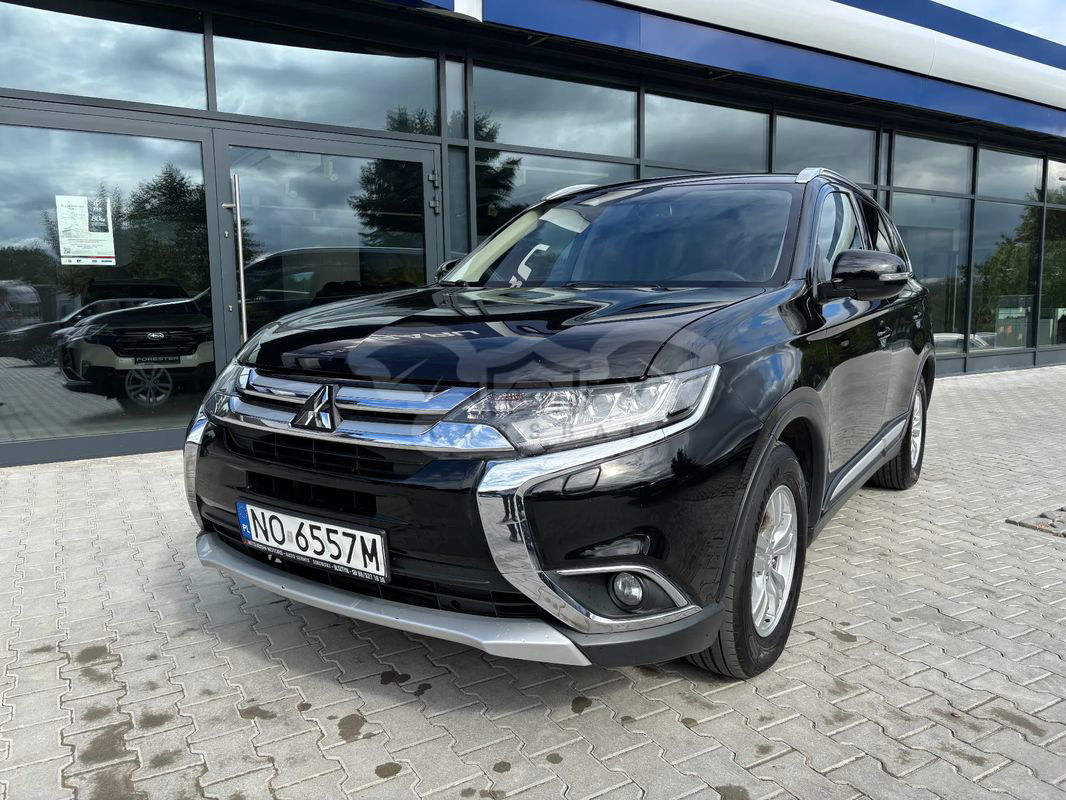 Mitsubishi Outlander III 2.2 DID Intense + 4WD 2015