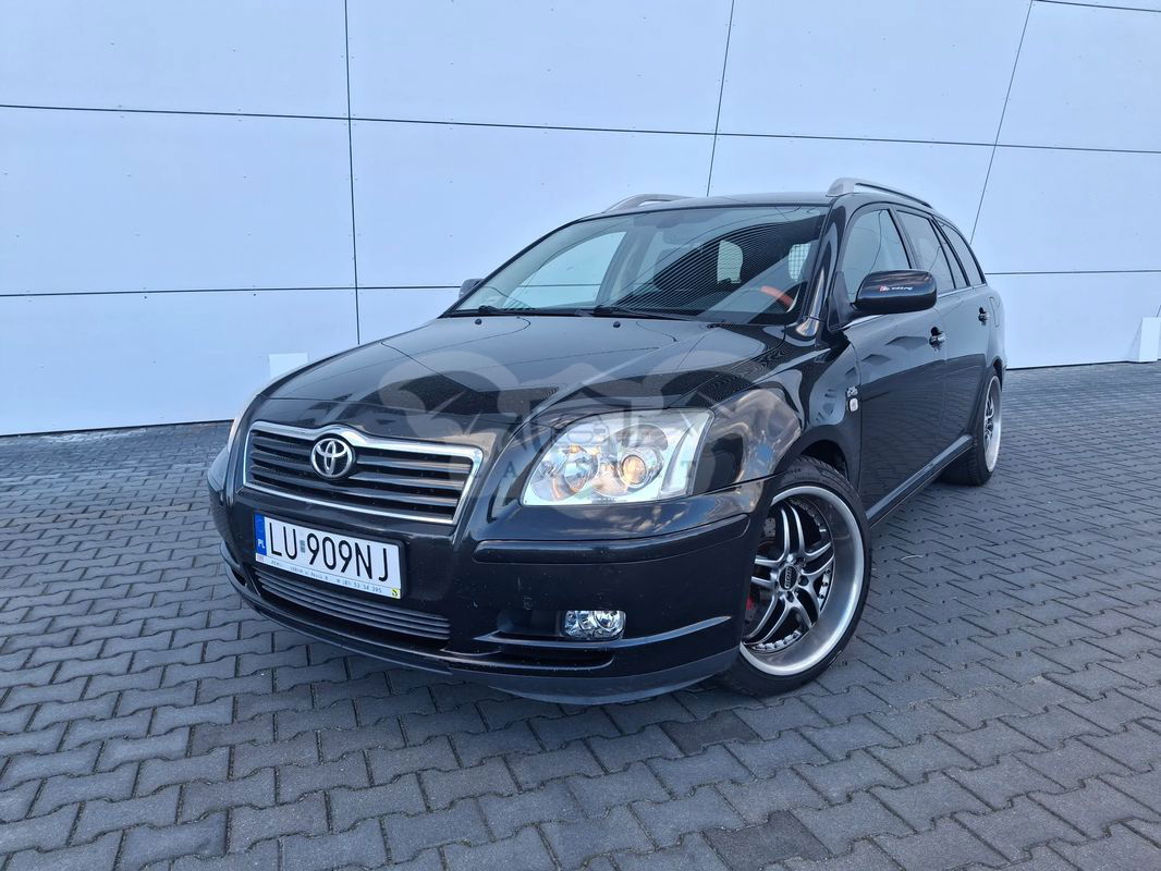 Toyota Avensis II 2.0 D-4D Combi Executive 2004