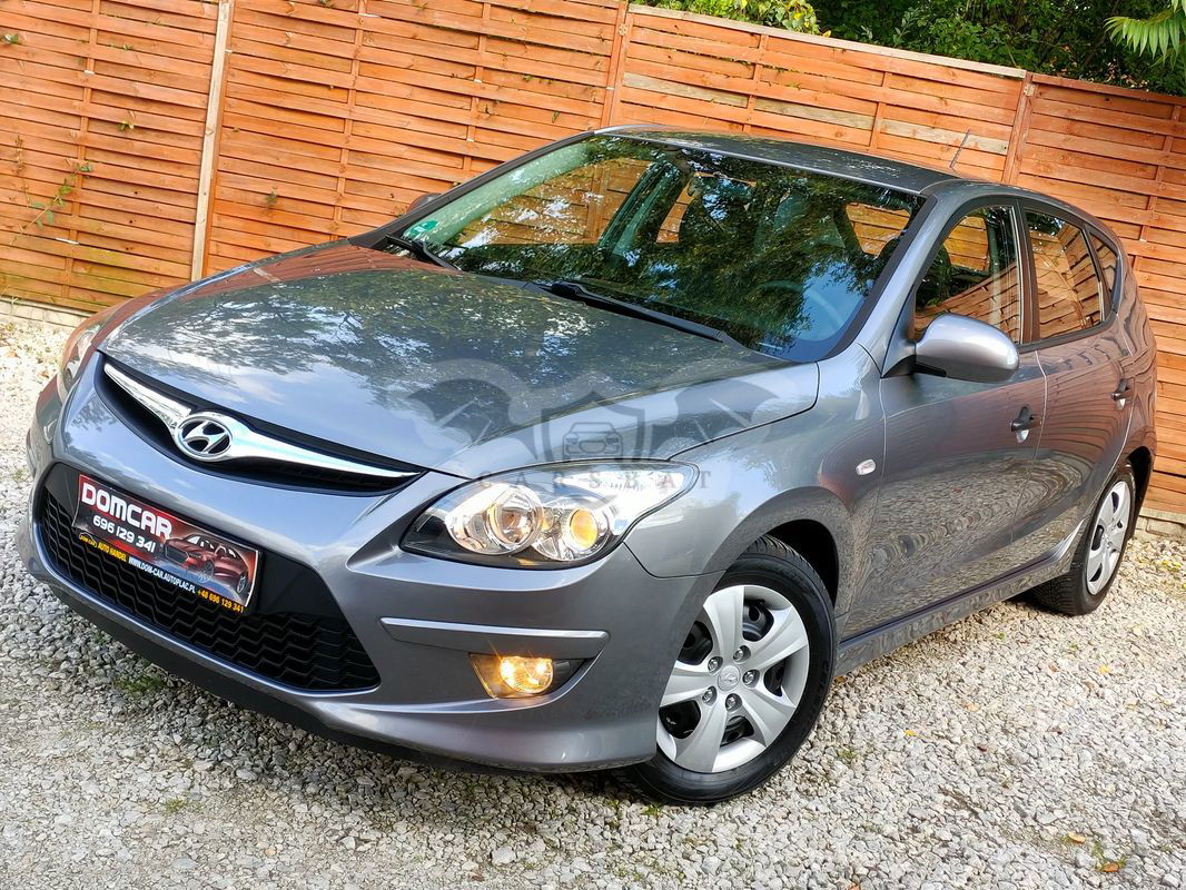 Hyundai i30 I 1.4 blue Comfort 2012