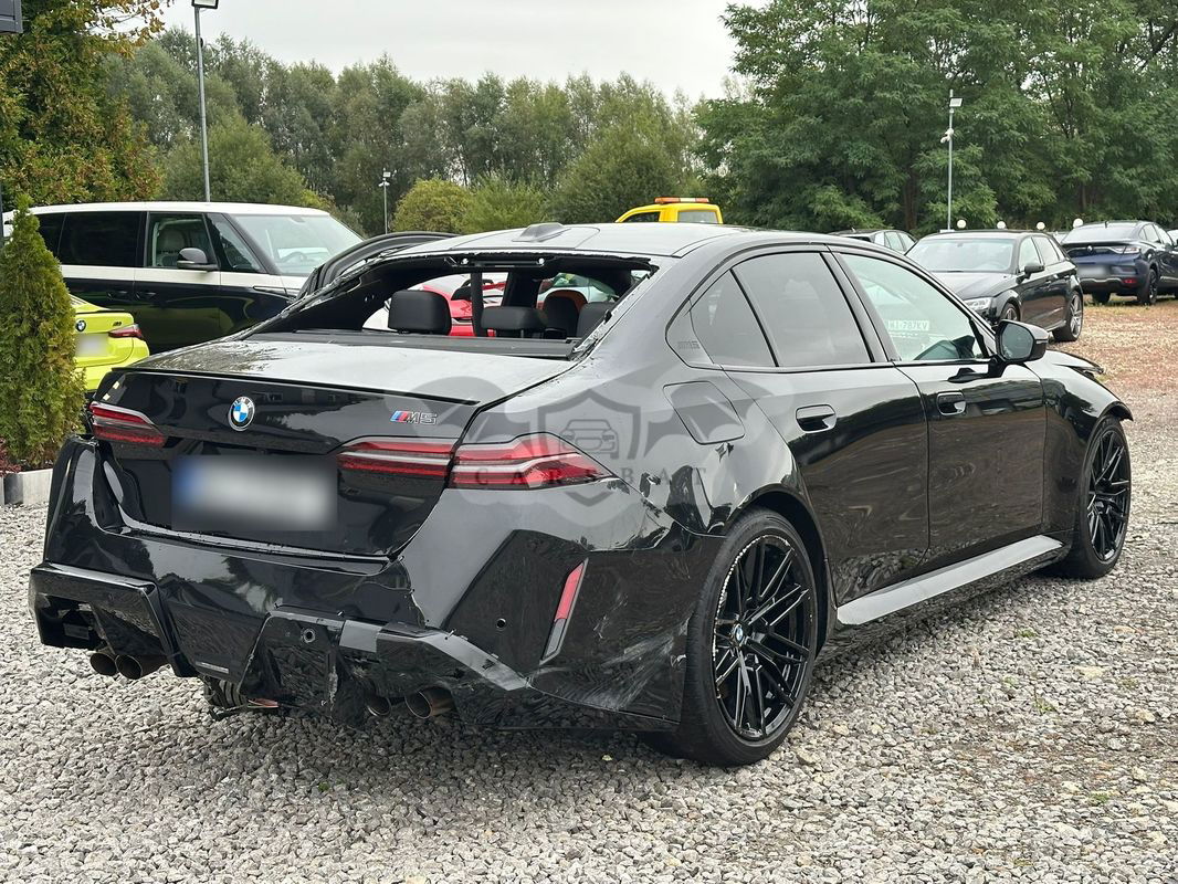 BMW M5 PHEV 2024
