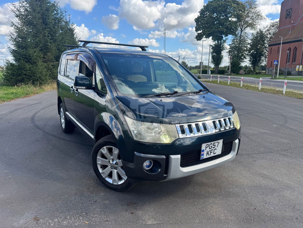Mitsubishi L400 2008