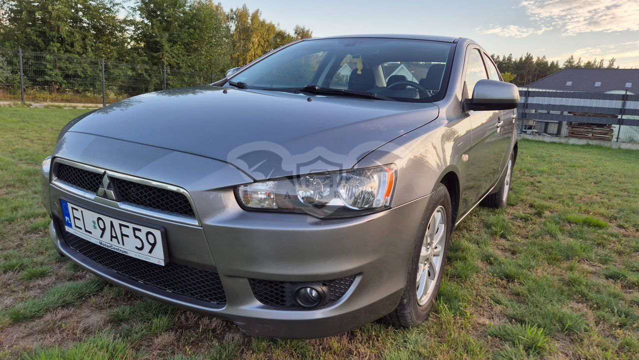 Mitsubishi Lancer IX 1.6 Invite 2012