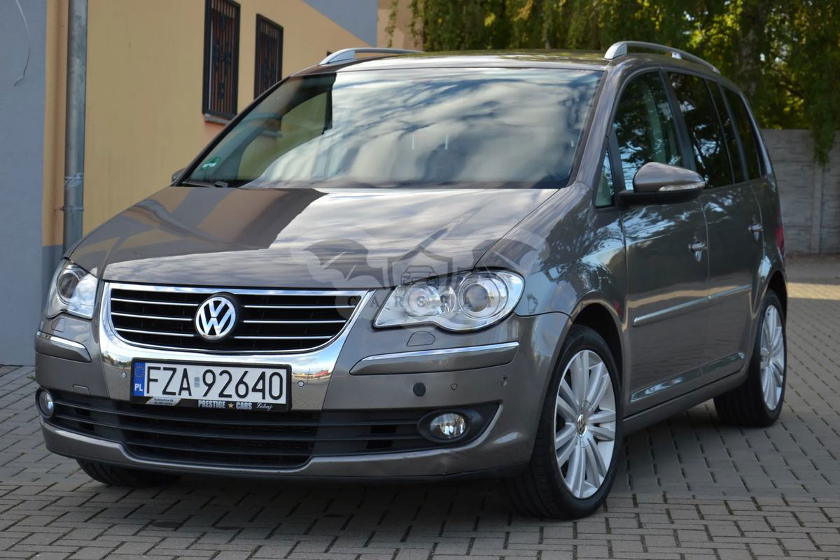 Volkswagen Touran I 2.0 TDI DPF Highline DSG 2010