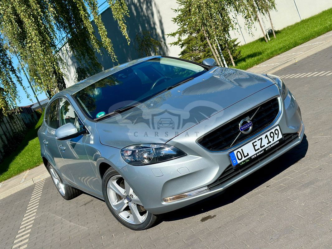 Volvo V40 II D3 Momentum 2013