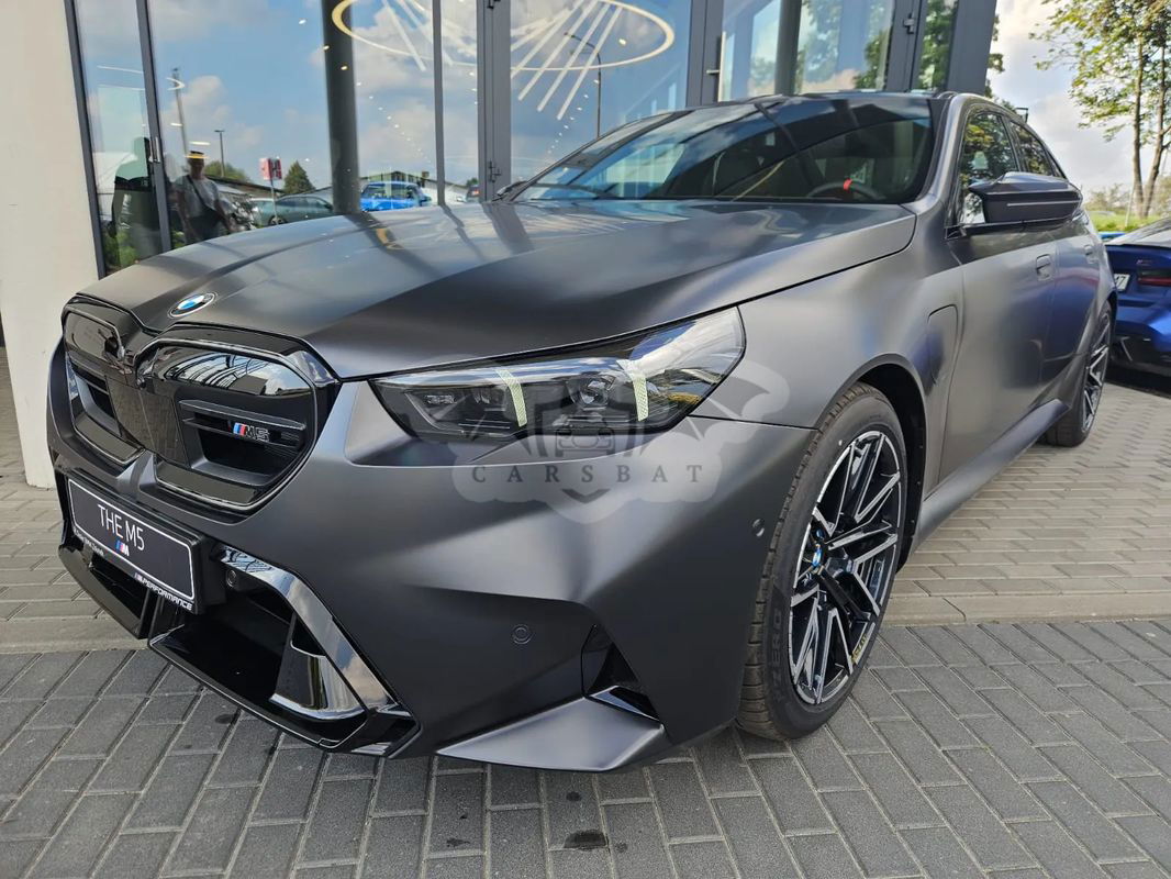 BMW M5 PHEV 2025
