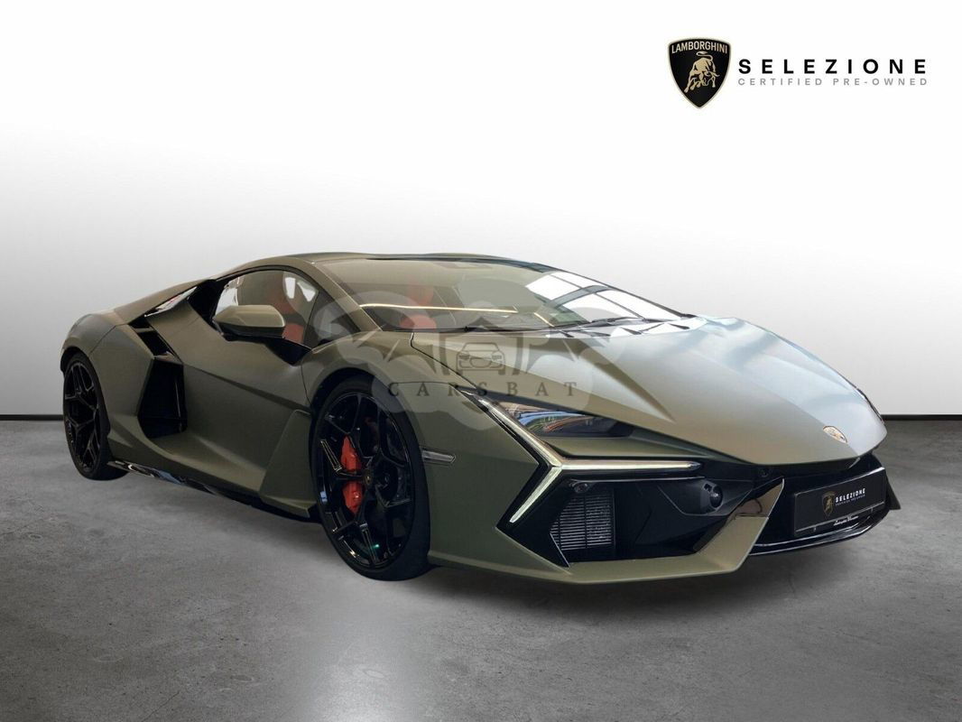 Lamborghini Revuelto 2023