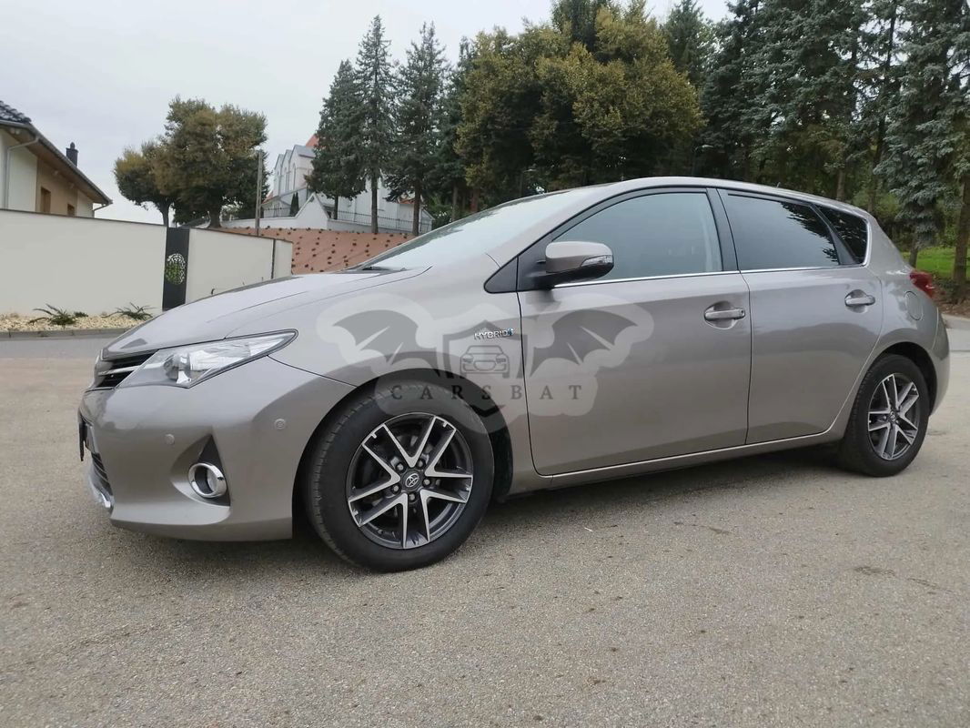 Toyota Auris II 1.8 HSD Luna 2015
