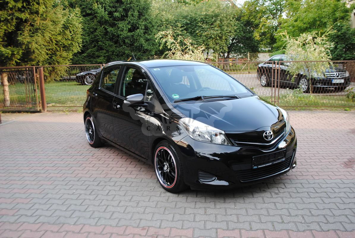Toyota Yaris III 1.0 Premium 2011