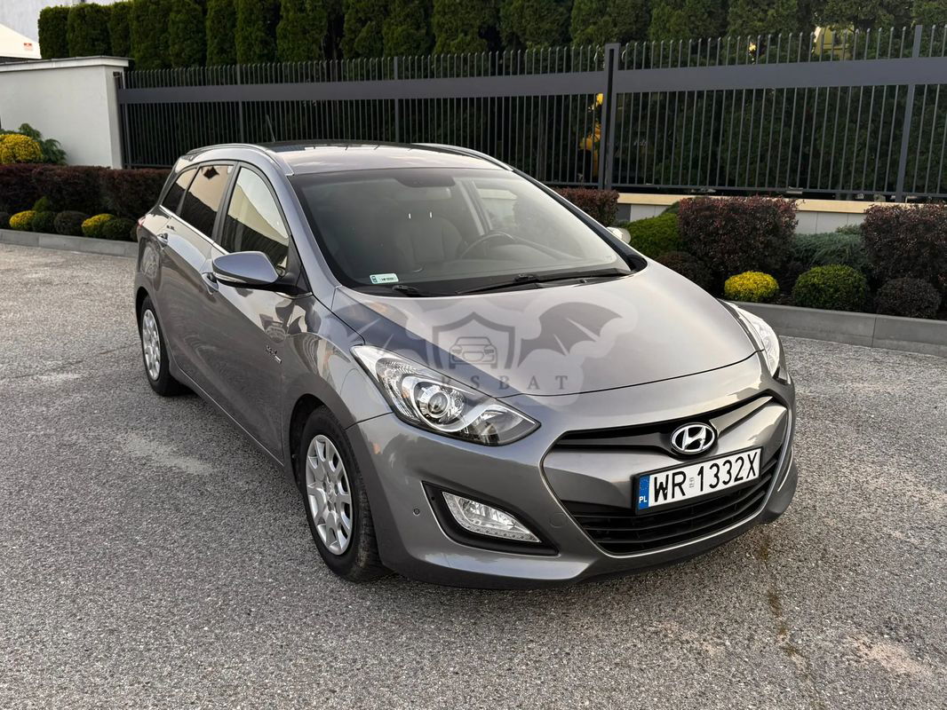 Hyundai i30 II i30cw blue 1.6 CRDi Trend 2012