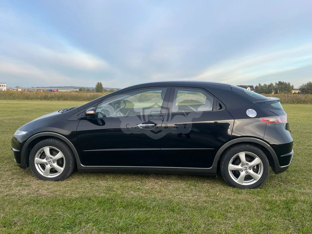 Honda Civic VIII 1.4 Base / S 2010