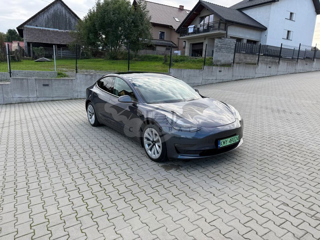 Tesla Model 3 Langstreckenbatterie Allradantrieb Dual Motor 580 KM (Shanghai Version) 2023