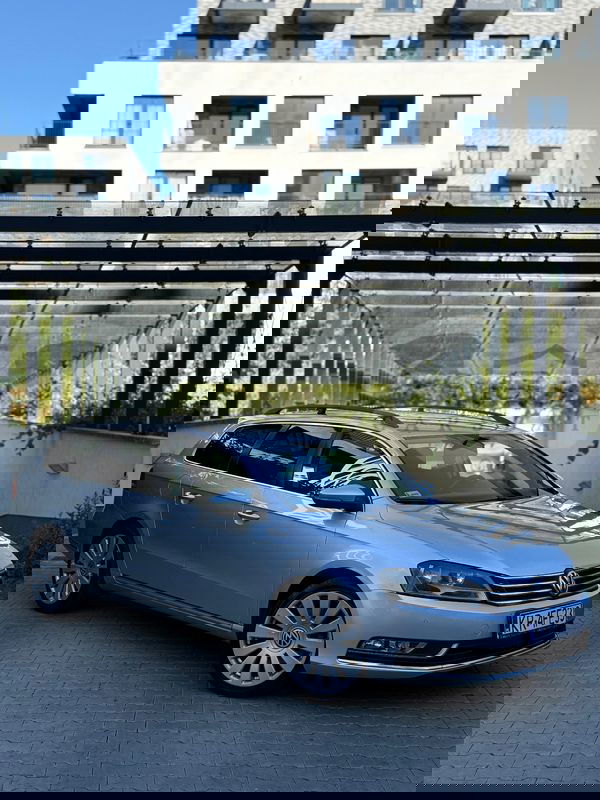 Volkswagen Passat B7 2.0 TDI DPF Highline DSG 2011