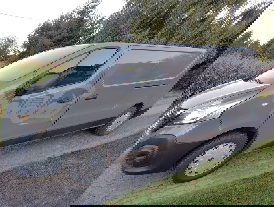 Nissan NV300 2019