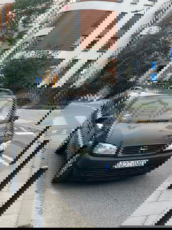 Opel Zafira A 1.8 16V Elegance 1999