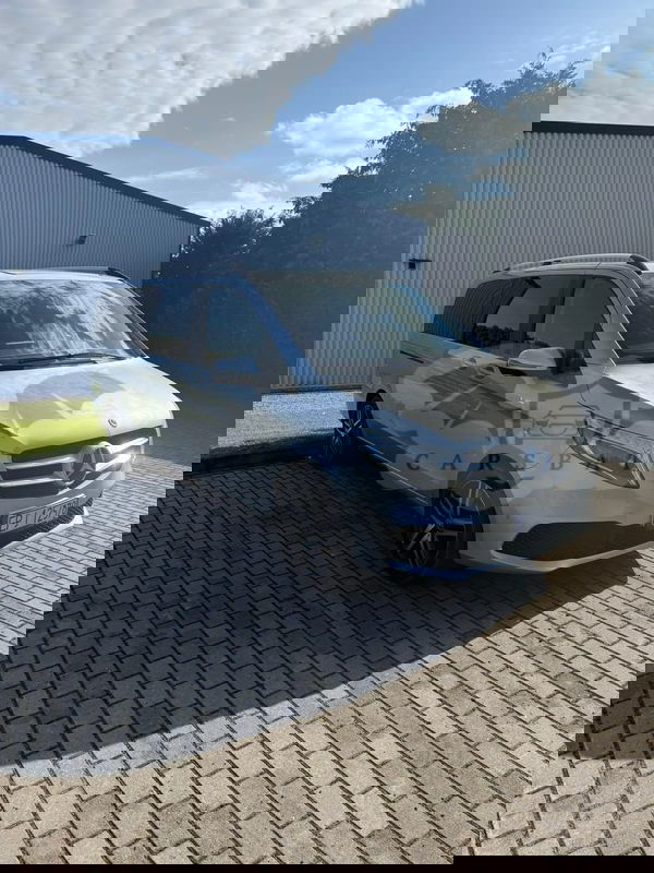 Mercedes-Benz V II 300 d 4-Matic 9G-Tronic (d³ugi) 2022