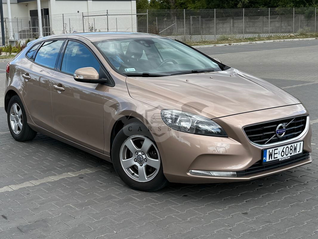 Volvo V40 II D2 Momentum 2013