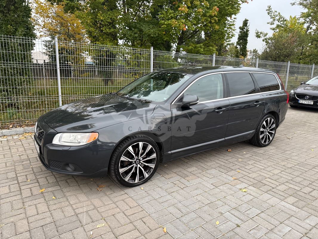 Volvo V70 III D3 Summum 2012