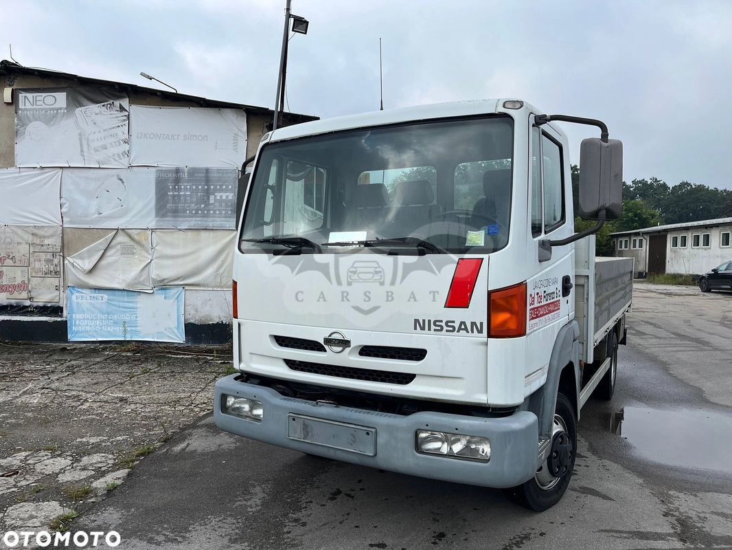 Nissan Atleon 2000