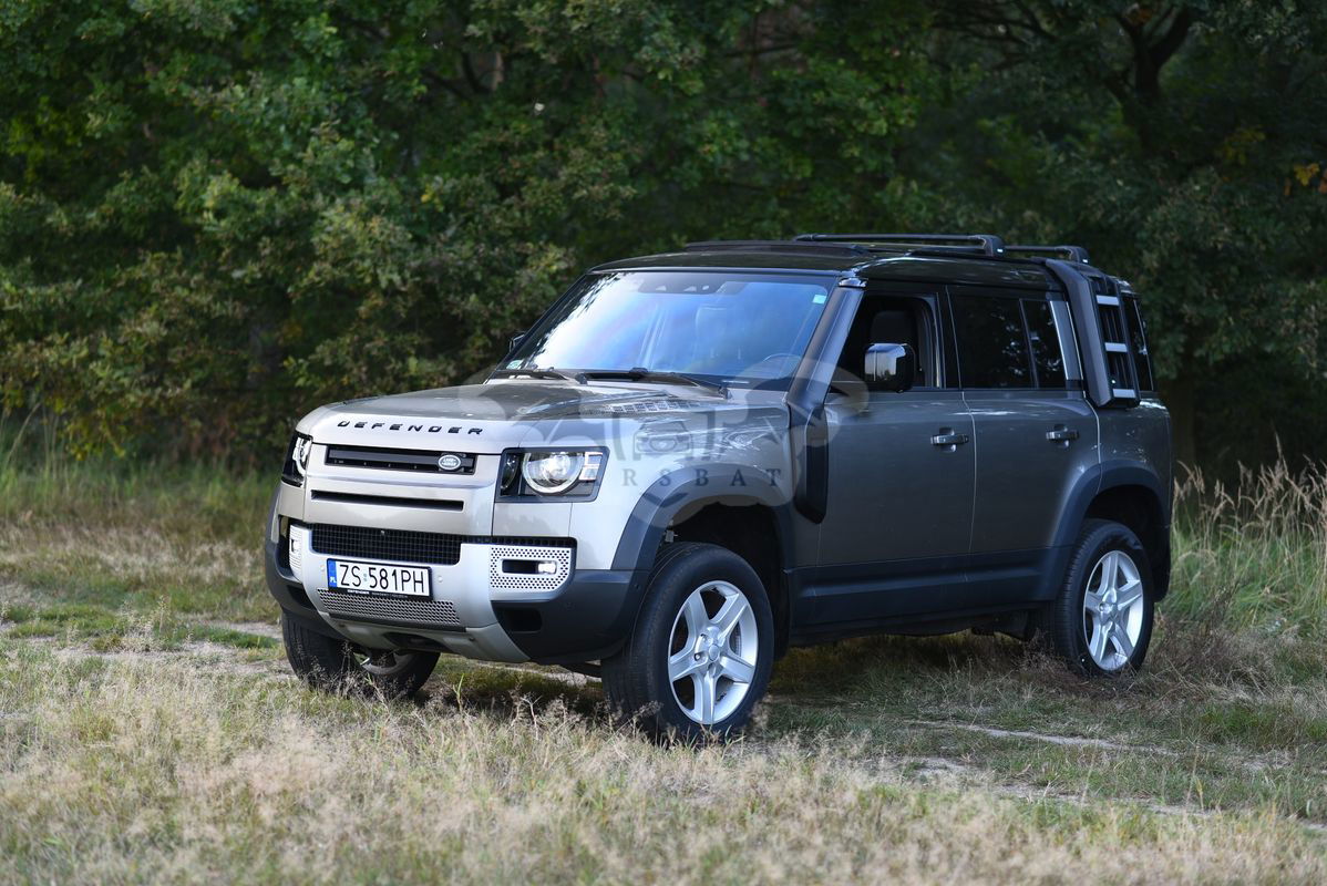 Land Rover Defender 2021