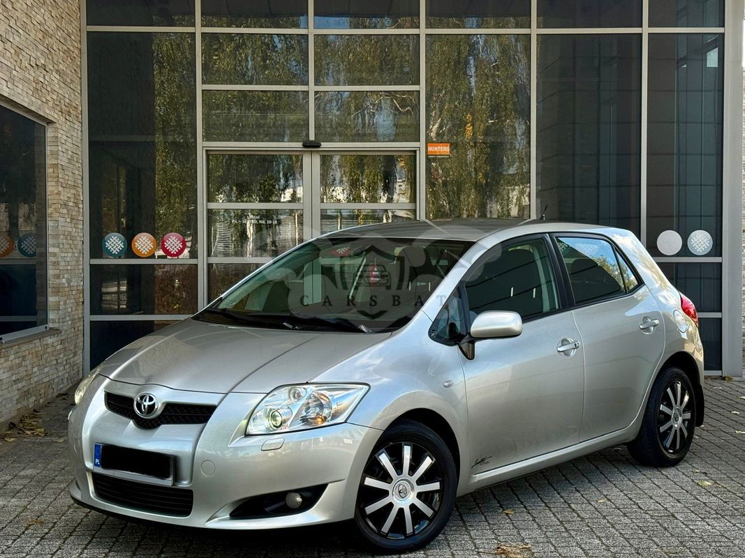 Toyota Auris I 2.0 D-4D Luna 2007