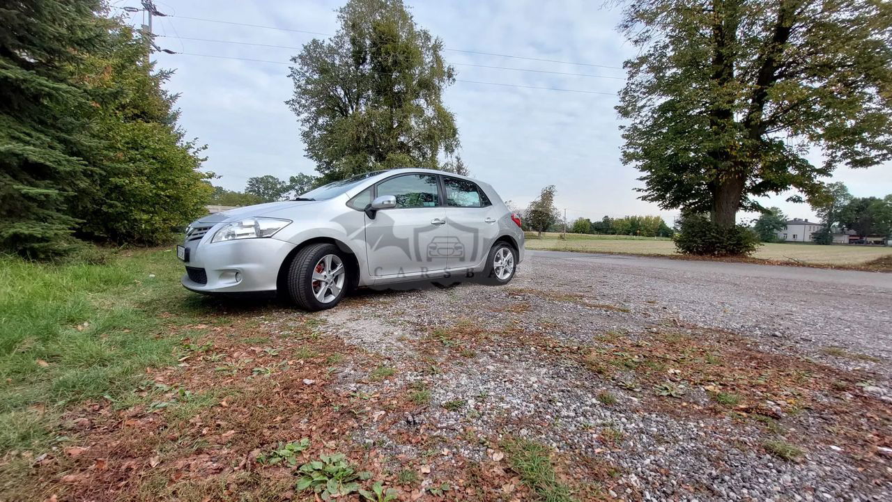 Toyota Auris I 1.6 Dynamic 2011