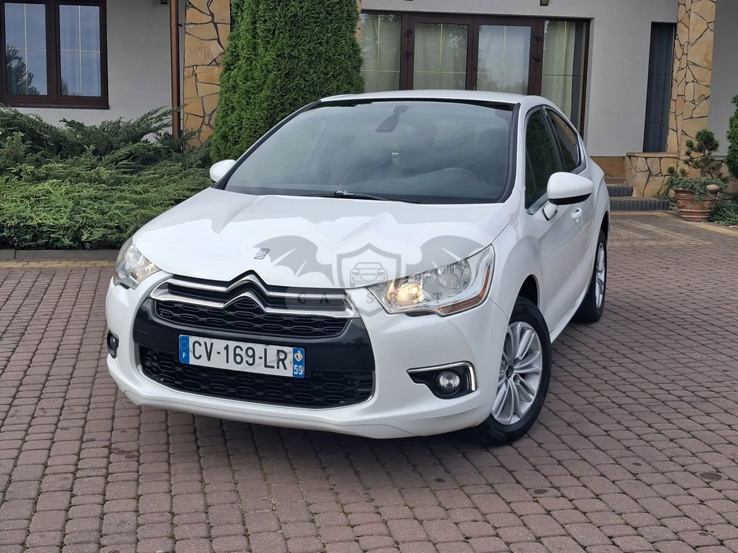 Citroën DS4 BlueHDi 120 S&S SoChic 2013